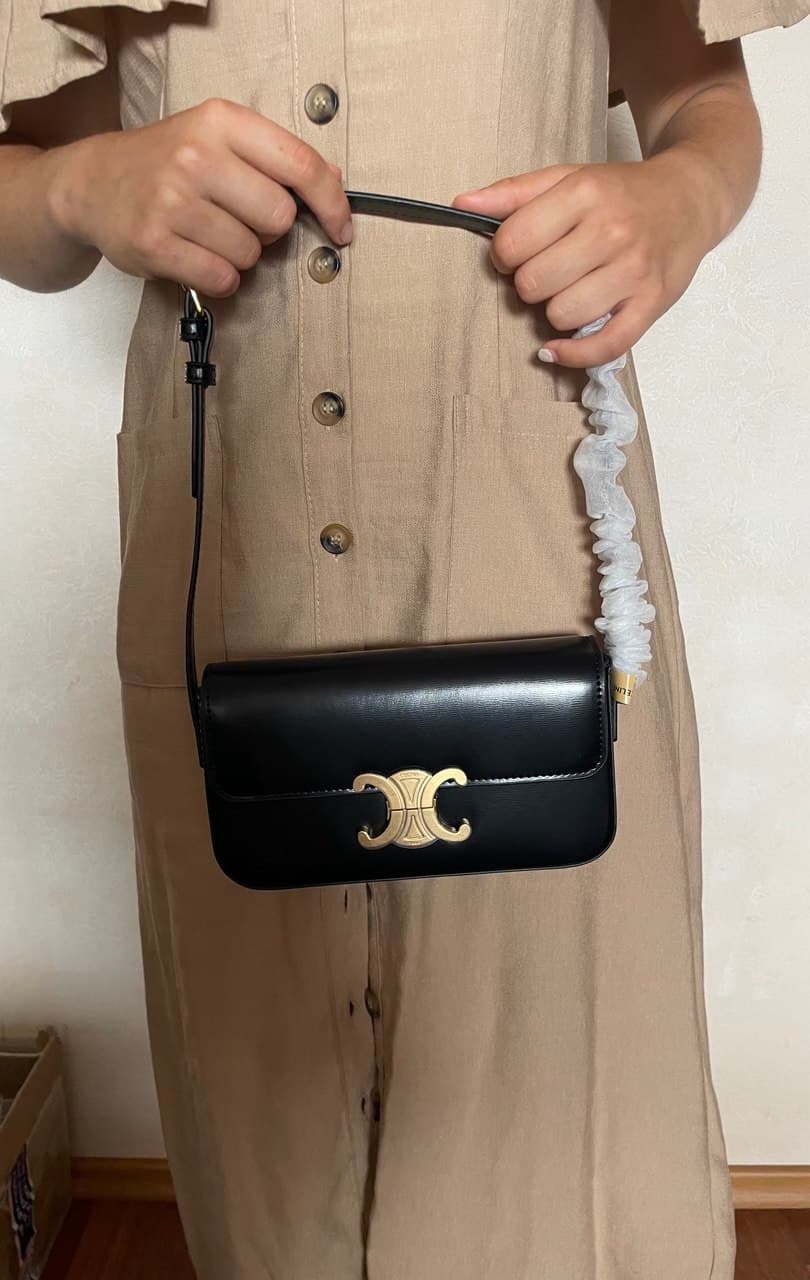 Жіноча сумка Celine Triomphe 21см. — Фото 8 з 9