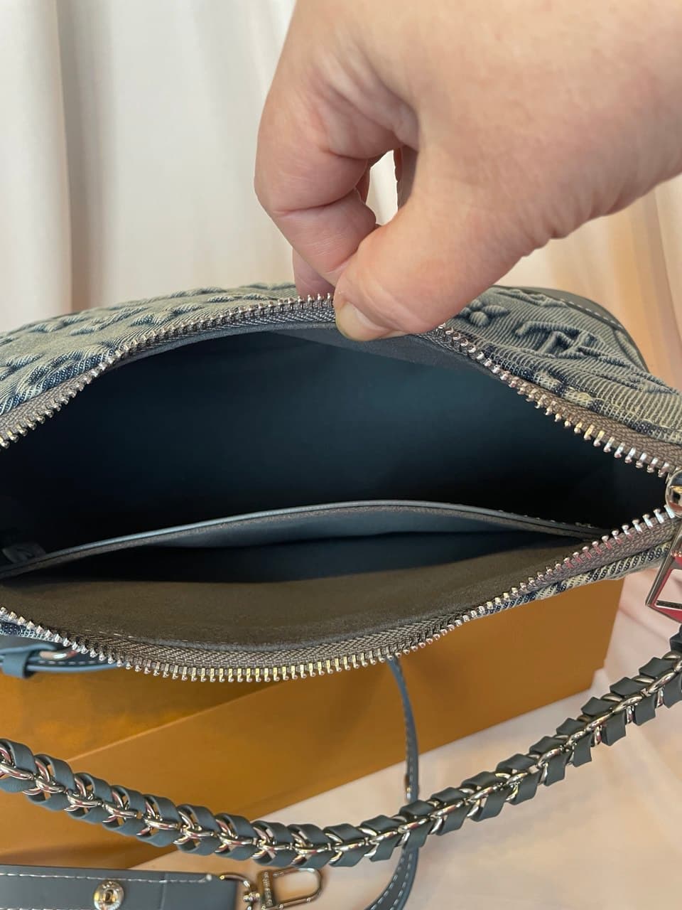 Жіноча сумка Louis Vuitton джинс- 26 см. — Фото 4 з 8