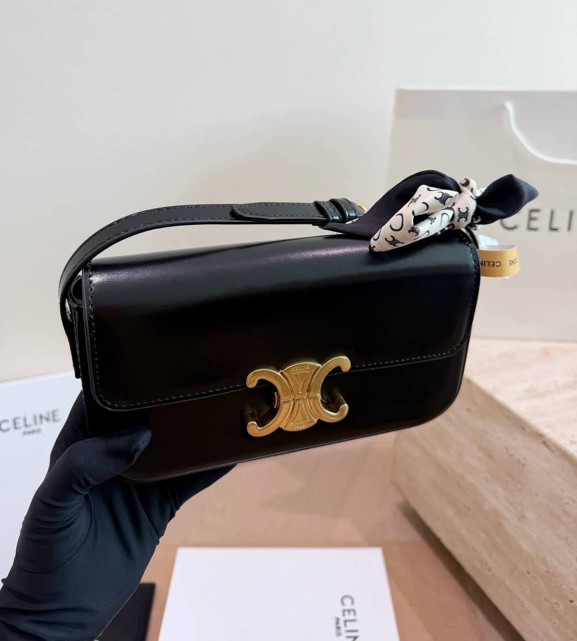 Жіноча сумка Celine Triomphe 21см. — Фото 7 з 9