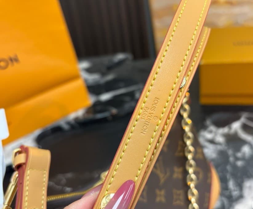 Жіноча сумка Louis Vuitton 26 см. — Фото 3 з 8
