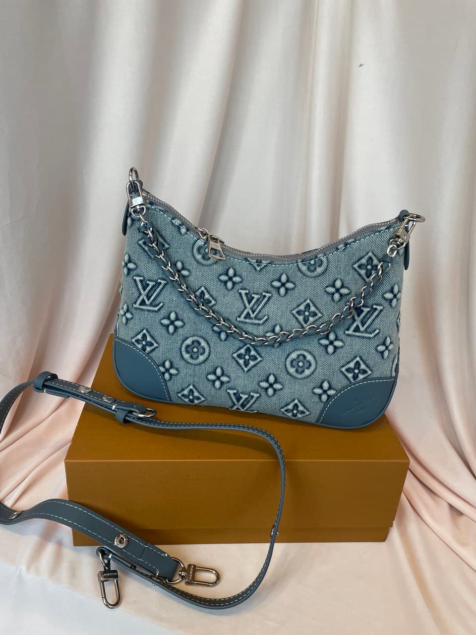 Жіноча сумка Louis Vuitton джинс- 26 см. — Фото 3 з 8
