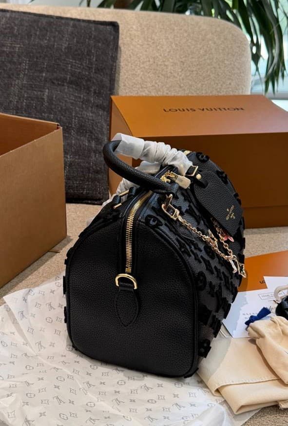 Жіноча сумка Louis Vuitton 25 см. — Фото 4 з 8