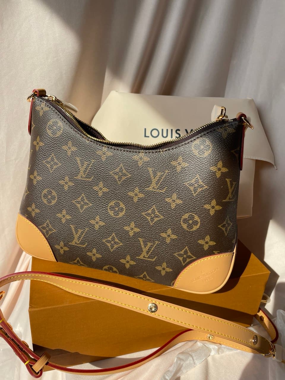 Жіноча сумка Louis Vuitton 26 см. — Фото 6 з 8