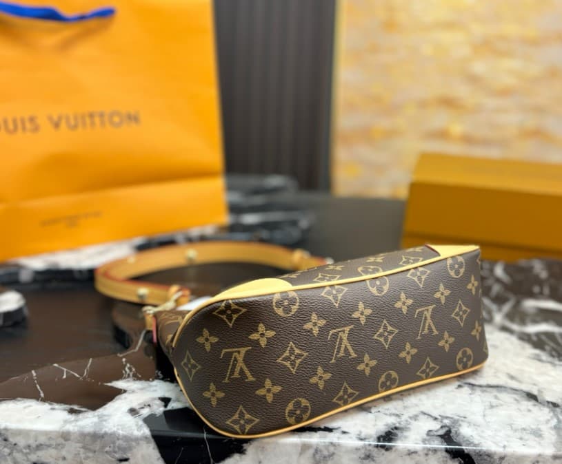 Жіноча сумка Louis Vuitton 26 см. — Фото 2 з 8