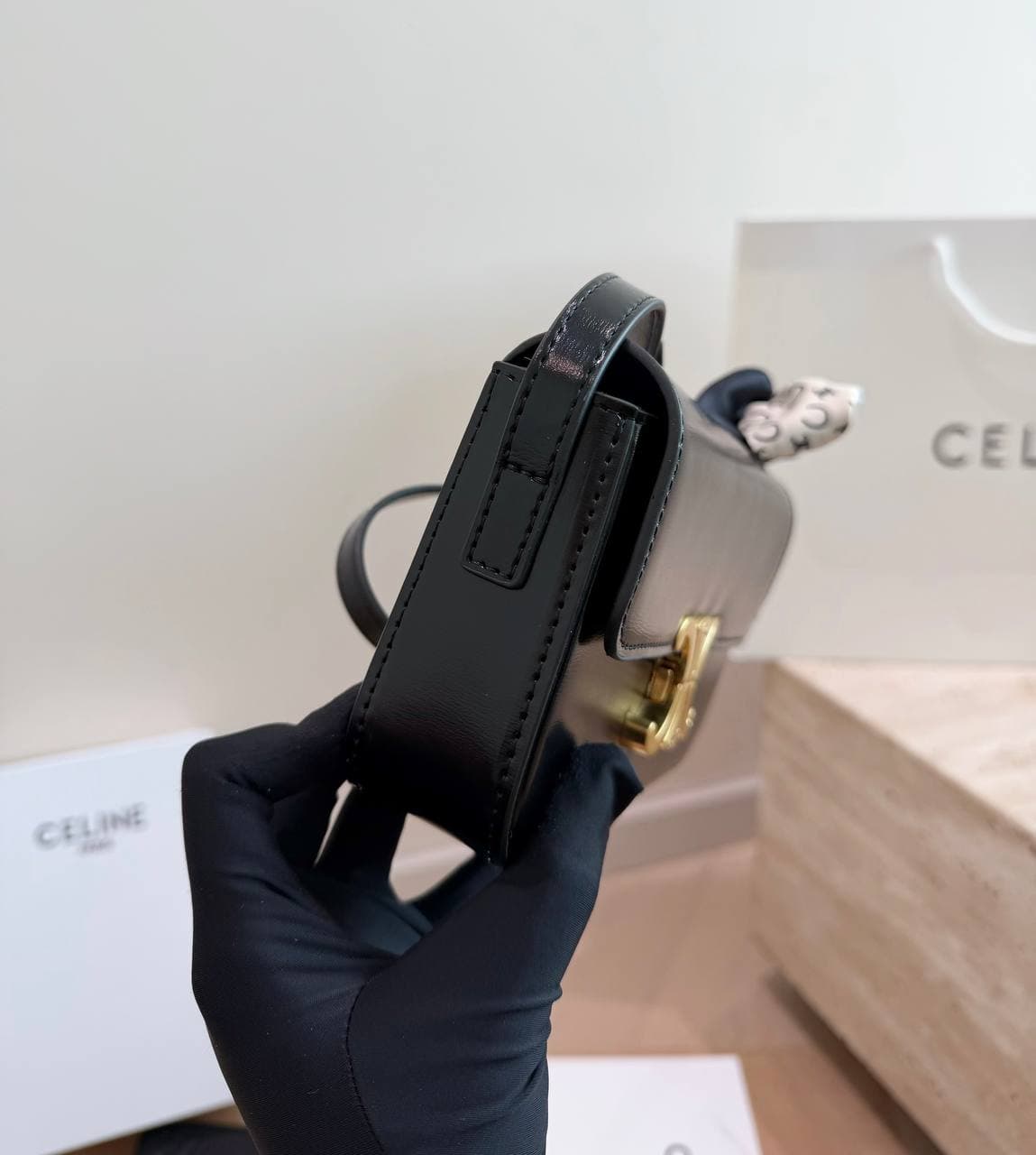 Жіноча сумка Celine Triomphe 21см. — Фото 5 з 9