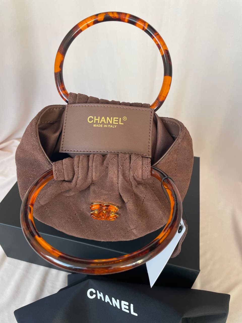 Жіноча сумка Chanel 16x18 — Фото 2 з 7